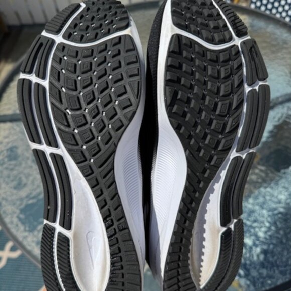 Nike Air Zoom Pegasus 37 Women's Running Shoe, Size 8.5M - Picture 4 of 4